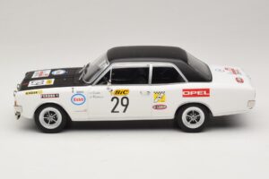 Opel Commodore A #29 J-L. Clarr / J-P. Peyroux Tour de France Automobile 1971 MCG 1:18 MCG18562R Metaal — afbeelding 3 van 6