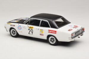 Opel Commodore A #29 J-L. Clarr / J-P. Peyroux Tour de France Automobile 1971 MCG 1:18 MCG18562R Metaal — afbeelding 5 van 6