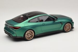 BMW M4 CS G82 Frozen Isle of Man Green GT Spirit 1:18 GT994 Hars — afbeelding 2 van 6