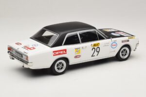 Opel Commodore A #29 J-L. Clarr / J-P. Peyroux Tour de France Automobile 1971 MCG 1:18 MCG18562R Metaal — afbeelding 2 van 6