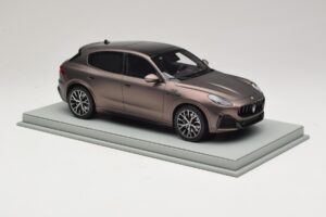 Maserati Grecale Brons BBR 1:18 P18220FMAS Hars — afbeelding 4 van 7