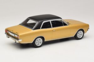 Opel Commodore A Beige MCG 1:18 MCG18559 Metaal — afbeelding 2 van 6