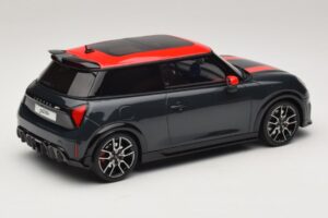 Mini Cooper JCW F66 Legend Grey Otto 1:18 OT1244 Hars — afbeelding 2 van 6