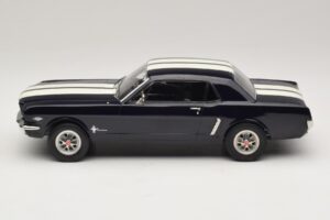 Ford Mustang Nightmist Blue Norev 1:18 182805 Metaal — afbeelding 3 van 6