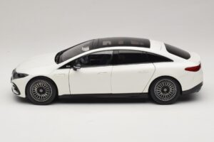 Mercedes EQS V297 Manufaktur Opalite White NZG 1:18 B66961049 Metaal — afbeelding 4 van 8