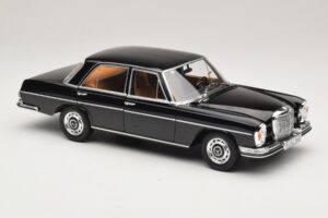 Mercedes 280 SE W108 Zwart Norev 1:18 183360 Metaal — afbeelding 6 van 8