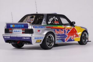 BMW E30 V8 #229 E. Hountondji Red Bull Driftbrothers Drift 2023 Blauw Otto 1:18 OT486 Hars — afbeelding 2 van 5