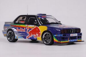 BMW E30 V8 #229 E. Hountondji Red Bull Driftbrothers Drift 2023 Blauw Otto 1:18 OT486 Hars — afbeelding 4 van 5