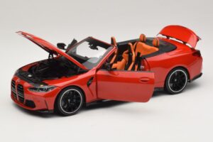 BMW M4 G83 Cabriolet Red Metallic Minichamps 1:18 110021030 Metaal — afbeelding 2 van 8