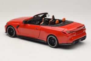 BMW M4 G83 Cabriolet Red Metallic Minichamps 1:18 110021030 Metaal — afbeelding 7 van 8