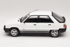 Renault 11 Turbo Wit MCG 1:18 MCG18589 Metaal — afbeelding 3 van 6