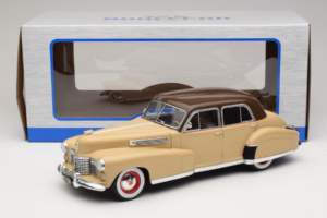 Cadillac Fleetwood Series 60 Special Beige MCG 1:18 MCG18656 Metaal — afbeelding 6 van 6