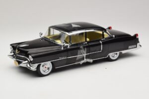 Cadillac Fleetwood Series 60 The Godfather Greenlight 1:18 12949 Metaal