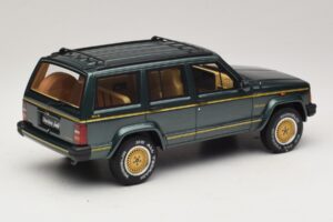 Jeep Cherokee XJ Limited Hunter Green Otto 1:18 OT1204 Hars — afbeelding 2 van 6