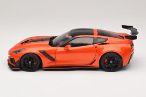 Chevrolet Corvette C7 ZR1 Rood IXO 1:18 U18RDC001-FO Metaal — afbeelding 4 van 8