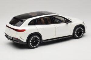 Mercedes EQS SUV X296 Manufaktur Diamond White NZG 1:18 B66960590 Metaal — afbeelding 3 van 8