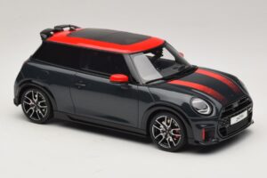 Mini Cooper JCW F66 Legend Grey Otto 1:18 OT1244 Hars — afbeelding 4 van 6