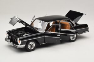 Mercedes 280 SE W108 Zwart Norev 1:18 183360 Metaal — afbeelding 2 van 8