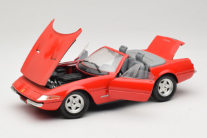 Ferrari 365 GTS/4 Spider Rood Techno Giodi 1:18 40028-P1 Metaal — afbeelding 2 van 8