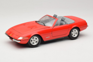 Ferrari 365 GTS/4 Spider Rood Techno Giodi 1:18 40028-P1 Metaal