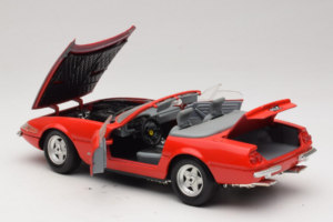 Ferrari 365 GTS/4 Spider Rood Techno Giodi 1:18 40028-P1 Metaal — afbeelding 5 van 8