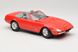 Ferrari 365 GTS/4 Spider Rood Techno Giodi 1:18 40028-P1 Metaal — afbeelding 6 van 8