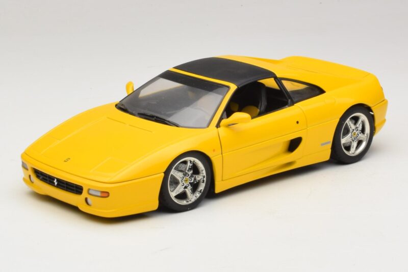 Ferrari F355 Spider Geel met Zwart Dak UT Models 1:18 180074030-P4 Metaal