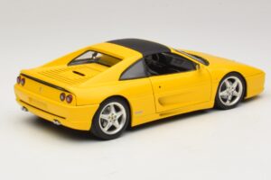 Ferrari F355 Spider Geel met Zwart Dak UT Models 1:18 180074030-P4 Metaal — afbeelding 3 van 8