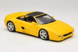 Ferrari F355 Spider Geel met Zwart Dak UT Models 1:18 180074030-P4 Metaal — afbeelding 6 van 8
