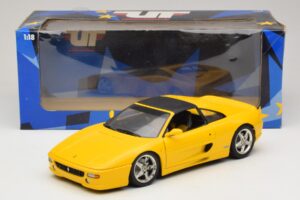 Ferrari F355 Spider Geel met Zwart Dak UT Models 1:18 180074030-P4 Metaal — afbeelding 8 van 8