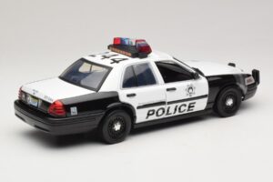 Ford Crown Victoria Police Interceptor The Hangover Movie Greenlight 1:18 12911 Metaal — afbeelding 2 van 6