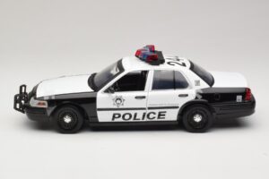 Ford Crown Victoria Police Interceptor The Hangover Movie Greenlight 1:18 12911 Metaal — afbeelding 3 van 6
