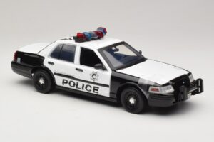 Ford Crown Victoria Police Interceptor The Hangover Movie Greenlight 1:18 12911 Metaal — afbeelding 4 van 6