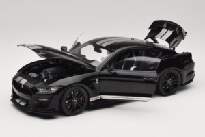 Ford Mustang Shelby GT500 S550 Zwart IXO 1:18 U18RDC002-FO Metaal — afbeelding 2 van 8