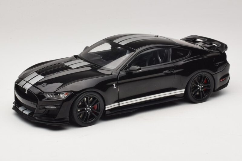 Ford Mustang Shelby GT500 S550 Zwart IXO 1:18 U18RDC002-FO Metaal