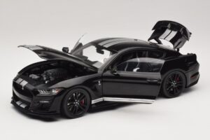 Ford Mustang Shelby GT500 S550 Zwart IXO 1:18 U18RDC002-FO Metaal — afbeelding 2 van 8