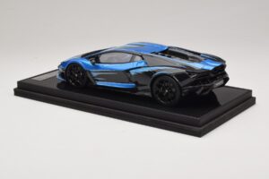 Lamborghini Revuelto Blue Black IVY Merit 1:18 REMC040 Hars — afbeelding 5 van 7