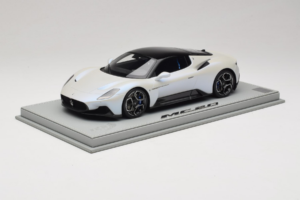 Maserati MC20 Bianco Audace BBR 1:18 P18191AMAS Hars — afbeelding 2 van 6
