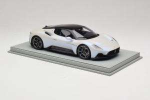 Maserati MC20 Bianco Audace BBR 1:18 P18191AMAS Hars — afbeelding 5 van 6