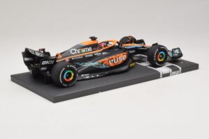 McLaren MCL36 #3 D. Ricciardo Abu Dhabi GP 2022 Minichamps 1:18 537224003 Hars — afbeelding 2 van 7