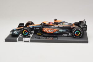 McLaren MCL36 #3 D. Ricciardo Abu Dhabi GP 2022 Minichamps 1:18 537224003 Hars — afbeelding 3 van 7