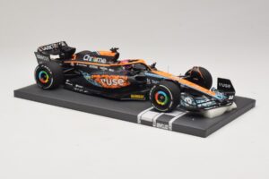 McLaren MCL36 #3 D. Ricciardo Abu Dhabi GP 2022 Minichamps 1:18 537224003 Hars — afbeelding 4 van 7