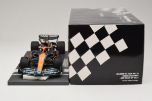 McLaren MCL36 #3 D. Ricciardo Abu Dhabi GP 2022 Minichamps 1:18 537224003 Hars — afbeelding 6 van 7