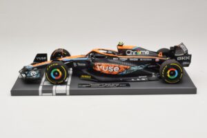 McLaren MCL36 #4 L. Norris Abu Dhabi GP 2022 Minichamps 1:18 537224004 Hars — afbeelding 3 van 7