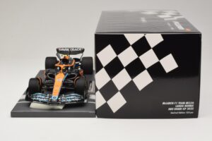 McLaren MCL36 #4 L. Norris Abu Dhabi GP 2022 Minichamps 1:18 537224004 Hars — afbeelding 7 van 7