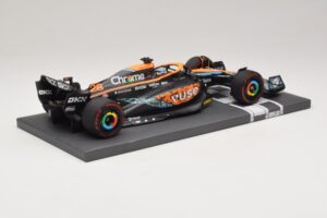 McLaren MCL36 O. Piastri Abu Dhabi Test 2022 Minichamps 1:18 537221828 Hars — afbeelding 2 van 7