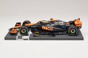 McLaren MCL60 #4 L. Norris 2nd Place Japanese GP 2023 Minichamps 1:18 537233504 Hars — afbeelding 3 van 7