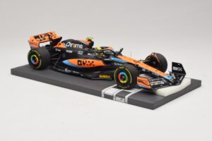 McLaren MCL60 #4 L. Norris Australian GP 2023 Minichamps 1:18 537232104 Hars — afbeelding 4 van 7
