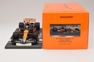 McLaren MCL60 #81 O. Piastri Hungarian GP 2023 Minichamps 1:18 537233081 Hars — afbeelding 6 van 7
