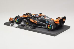 McLaren MCL60 #81 O. Piastri Japanese GP 2023 Minichamps 1:18 537233581 Hars — afbeelding 5 van 7